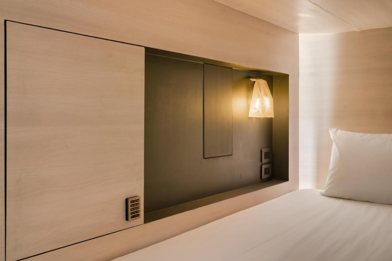 Speck Bangkok Vandrarhem Exteriör bild